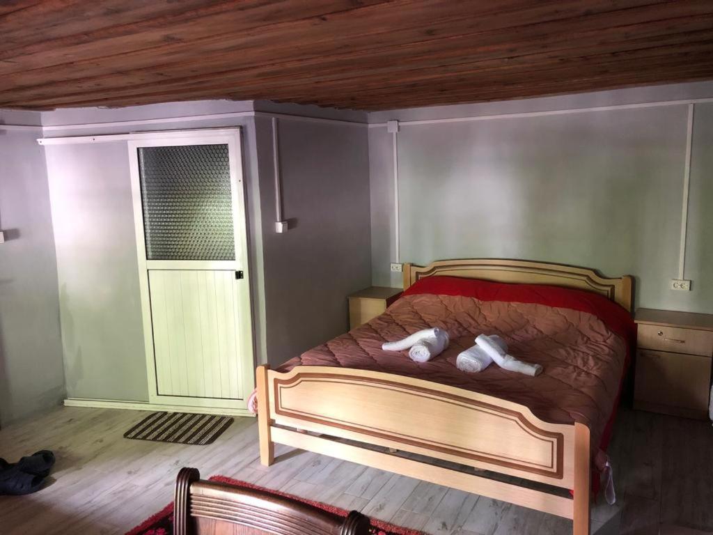 Guesthouse Kujtimi Тети Экстерьер фото
